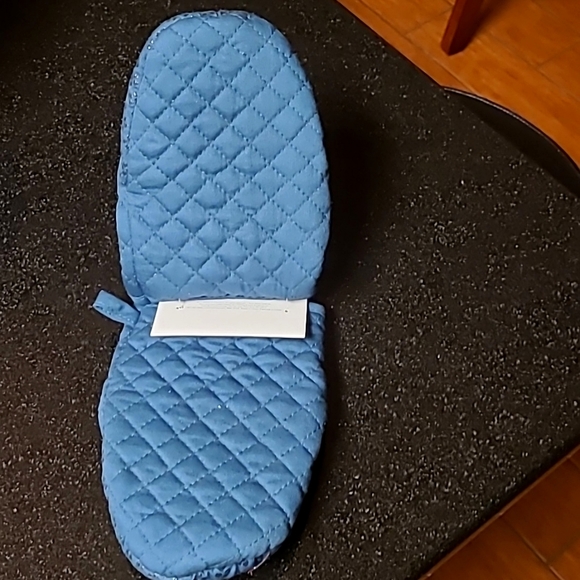 KitchenAid Mini Mitts - Picture 2 of 7